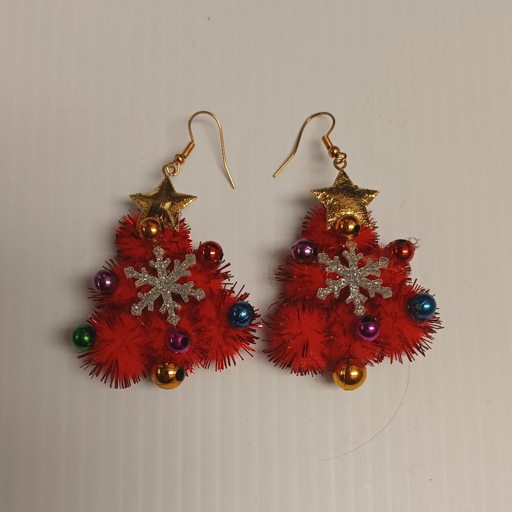 NWT Christmas Earrings MIX N MATCH Faceless Gnomes Santas Hats Trees Holiday Bow